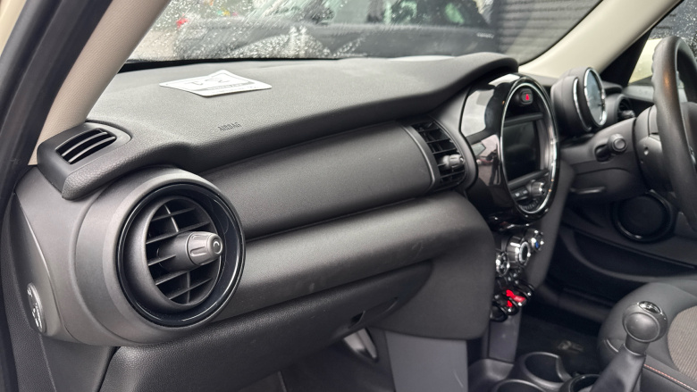 MINI Hatchback 1.5 One Classic II 5dr Petrol Hatchback